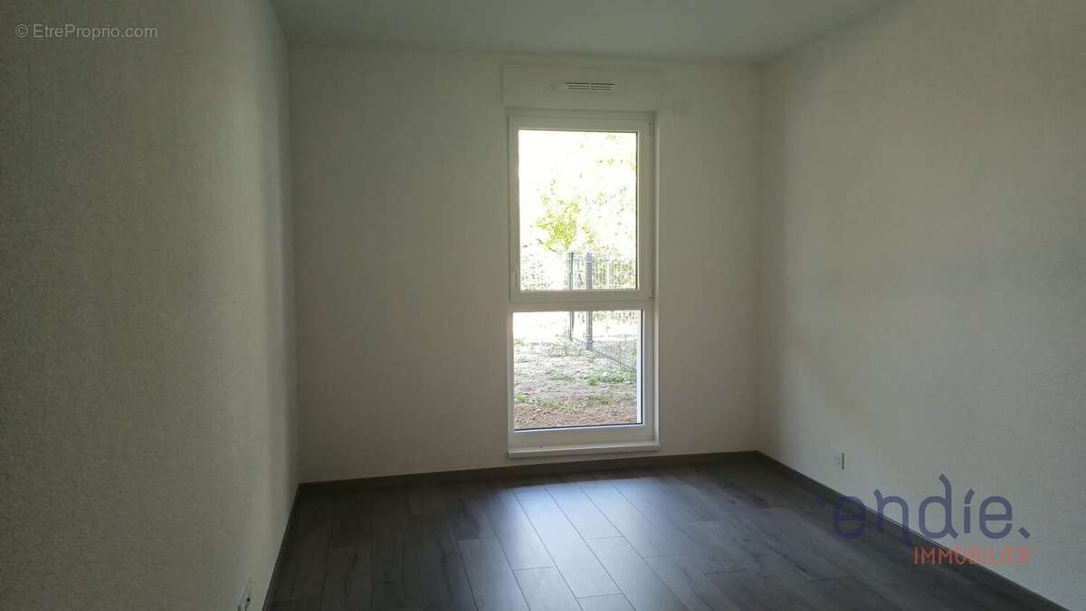 BARTENHEIM-LA-CHAUSSÉE  Appartement 4 pièces avec terrasse et jardin privatif  Disponible immédiatement - photo 4
