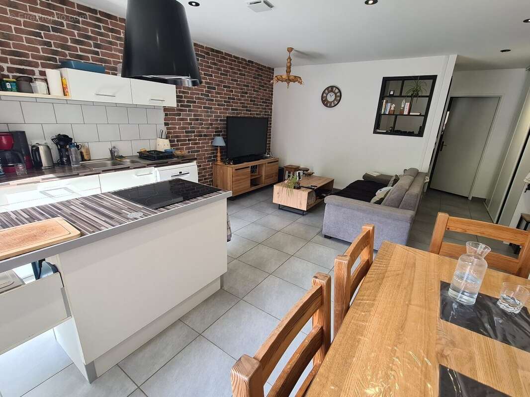 Appartement à GRIGNON