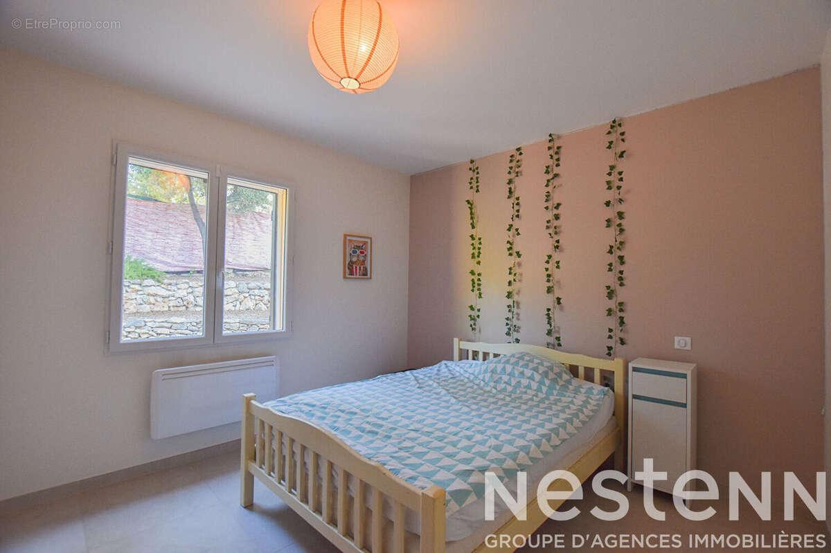 A vendre à LORGUES - Propriété familiale 6 chambres au coeur d'un environnement privilégié avec PISCINE - photo 10
