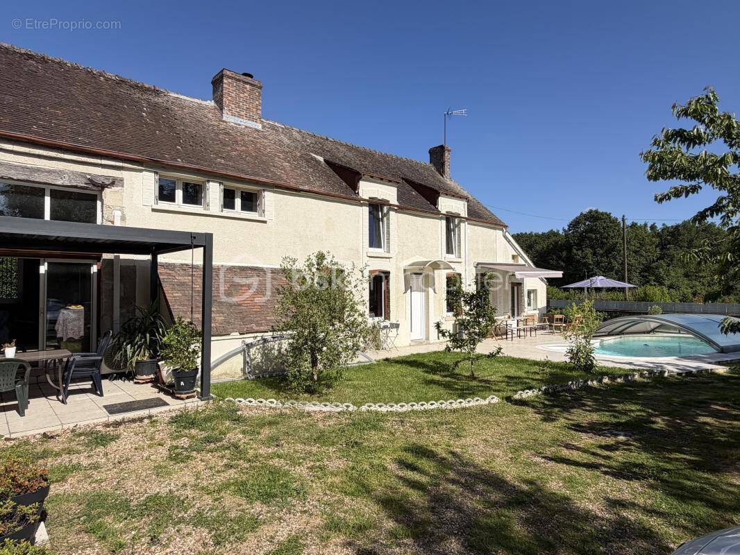 Maison à LA SELLE-SUR-LE-BIED