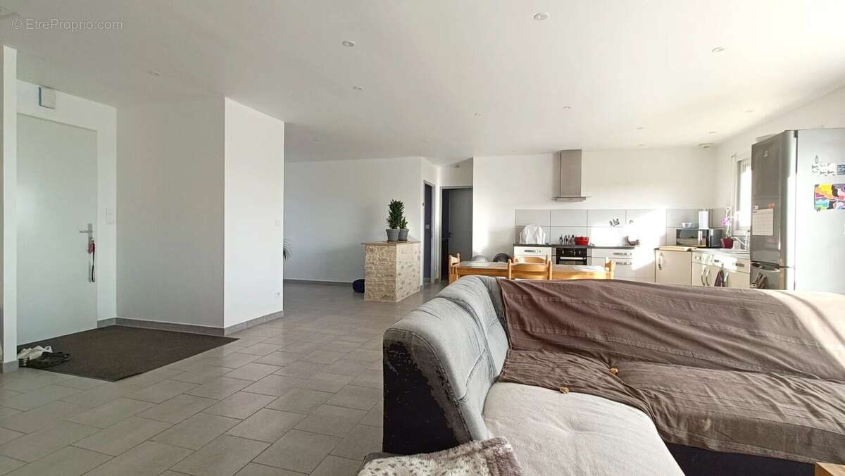 Maison à LE ROCHEREAU