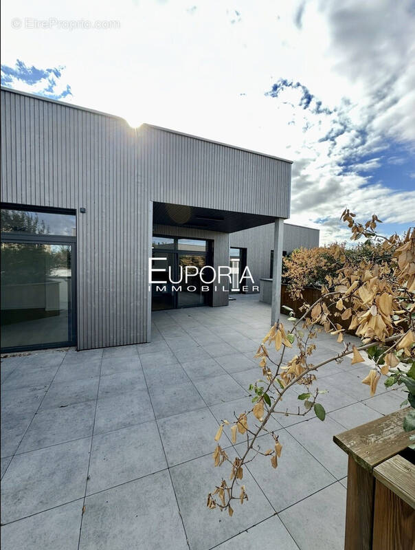 Appartement à TASSIN-LA-DEMI-LUNE