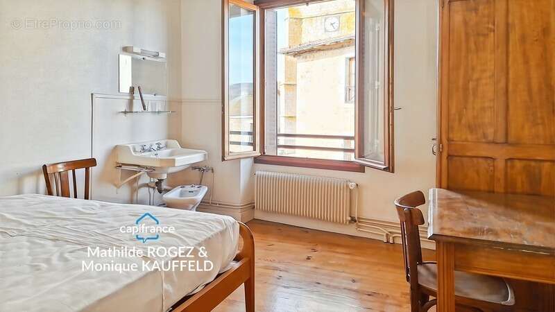 Maison à AUGEROLLES