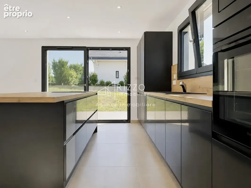 Maison mitoyenne neuve de 106 m2 aux belles prestations à Saint-Cergues - photo 2