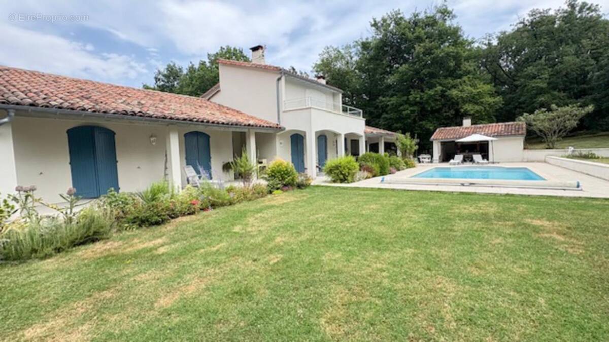 Maison à LUGAN