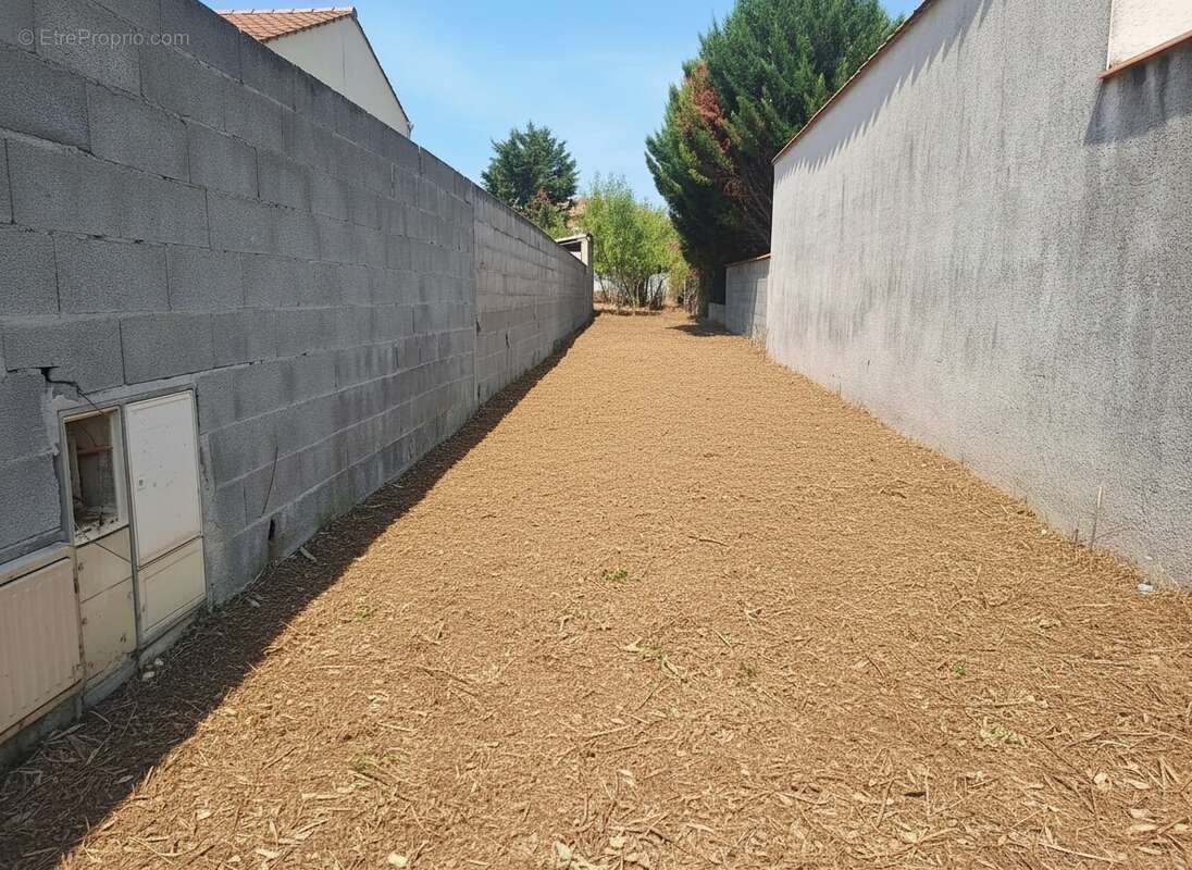 Terrain constructible 1000 m2 - photo 3