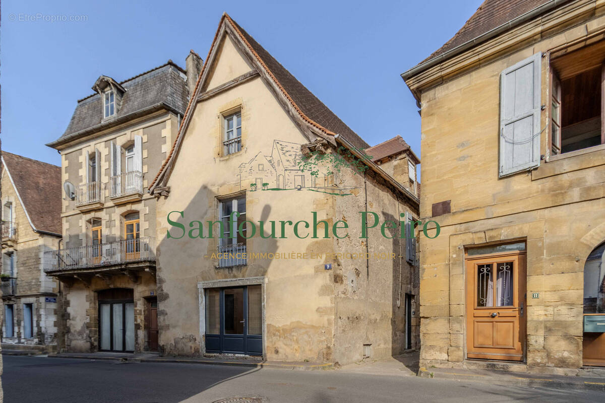 Maison à SARLAT-LA-CANEDA