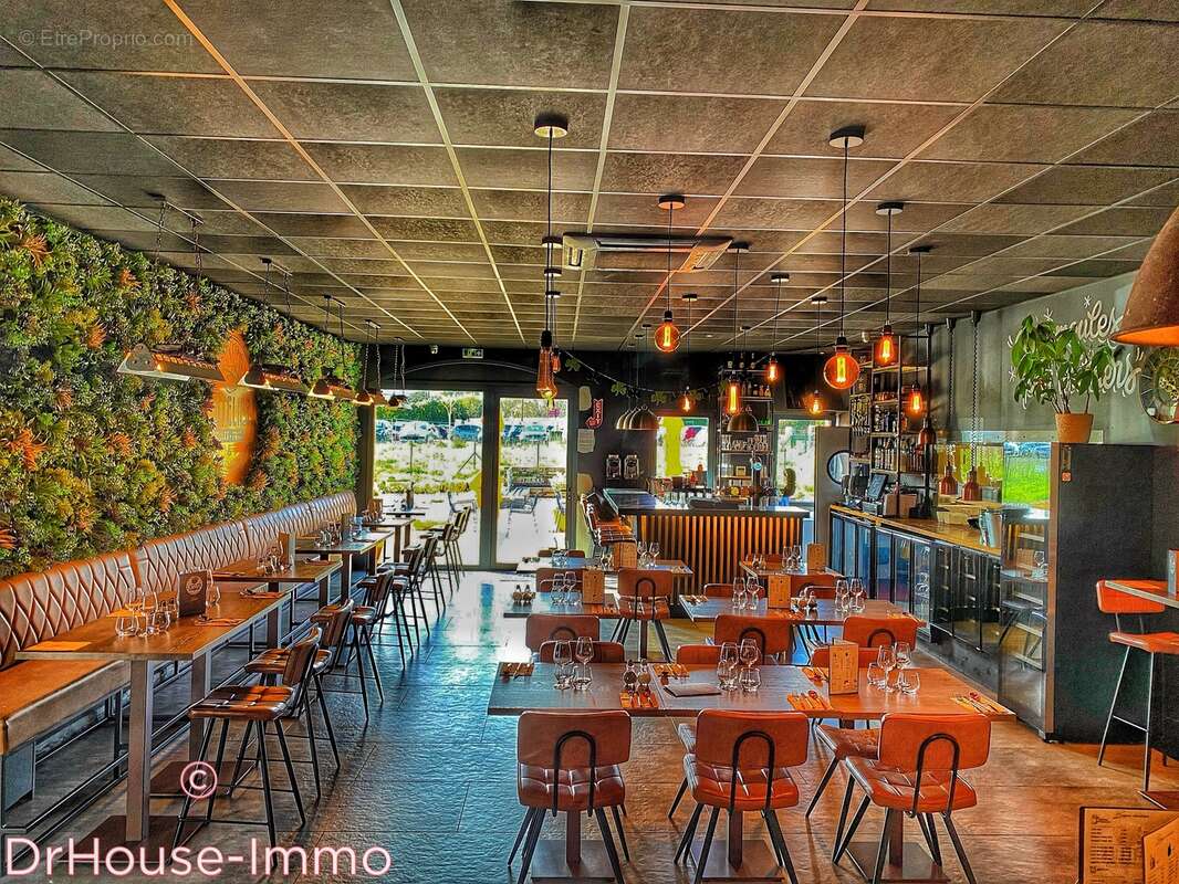 Commerce à GAREOULT