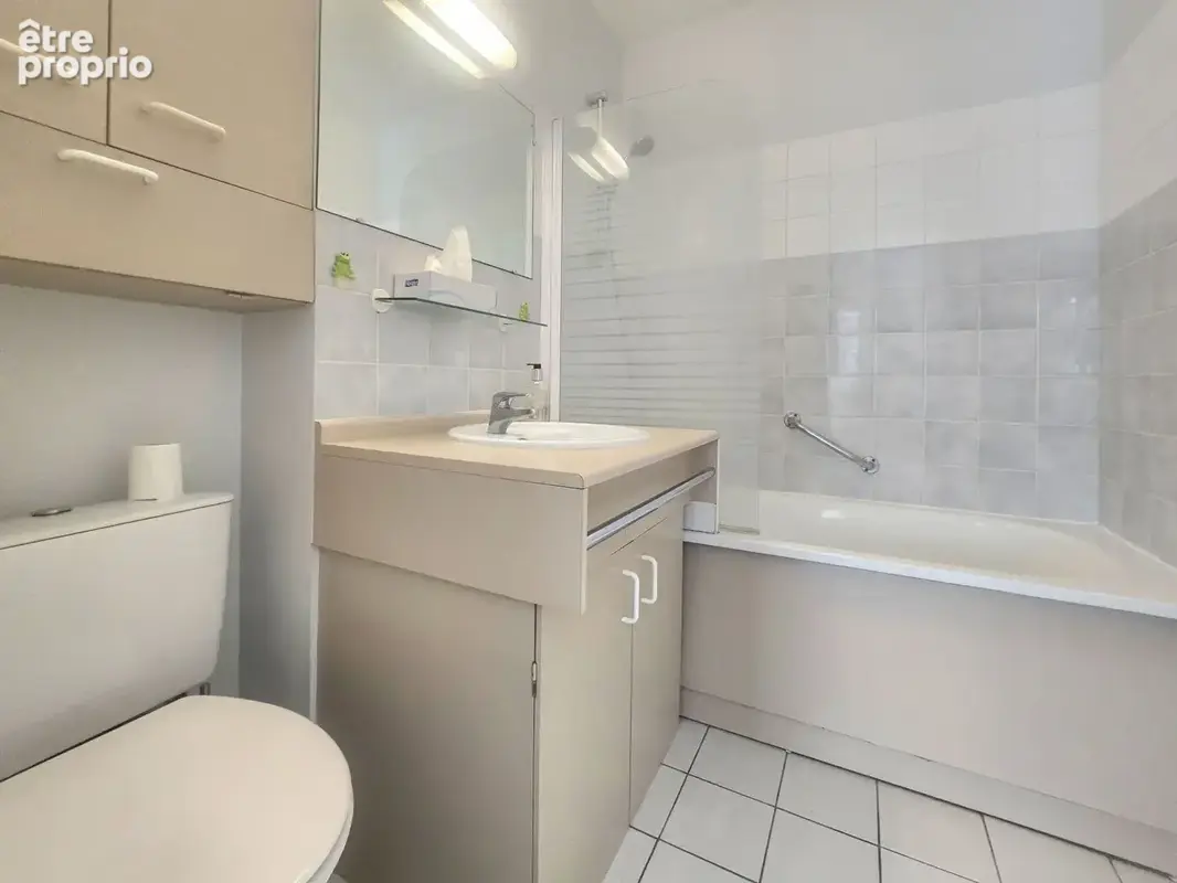 Appartement T2 lumineux avec extérieur et stationnement - Angers Quartier Madeleine - photo 5