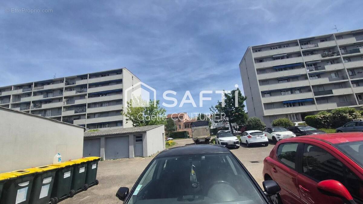 Photo 1 - Appartement à VENISSIEUX