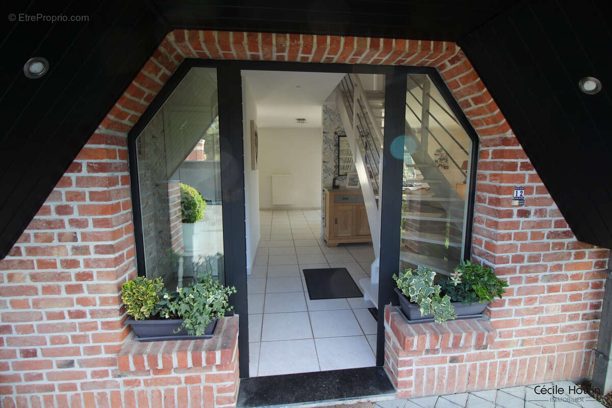 Maison à LA NEUVILLE