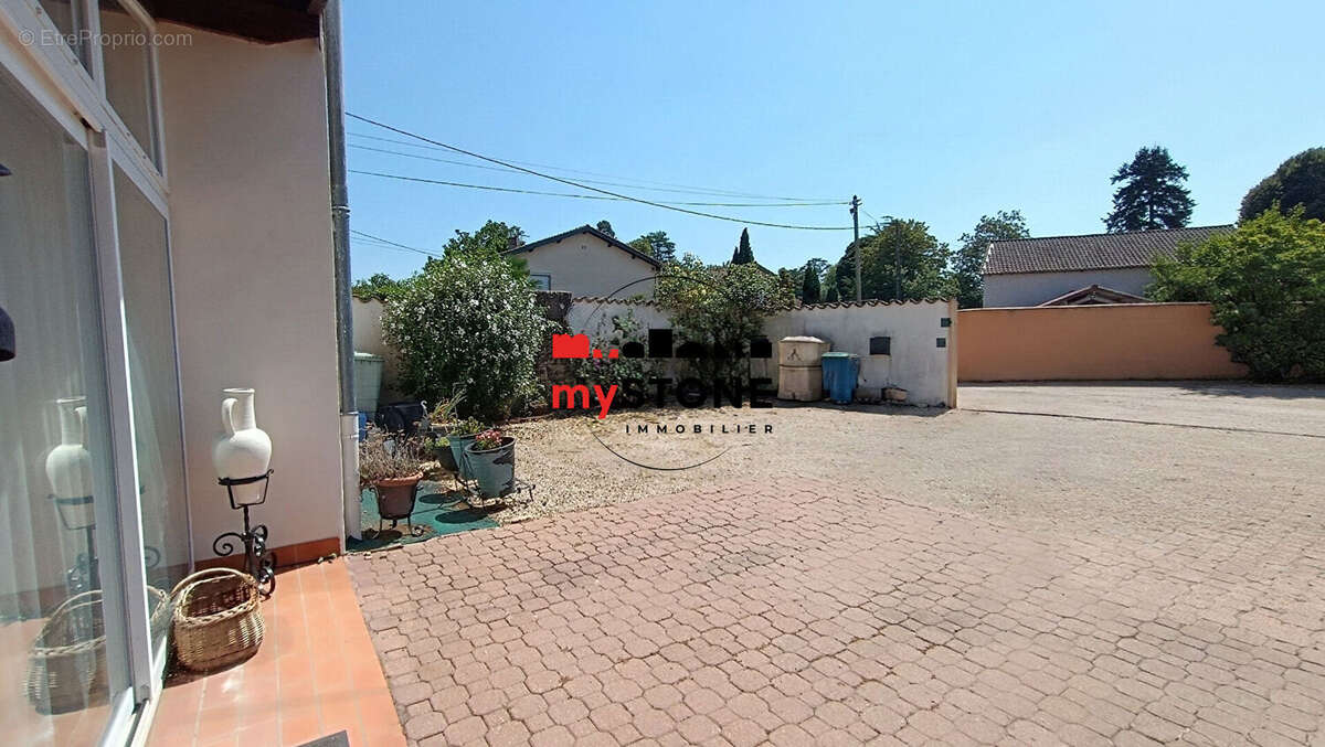 Bâgé le Châtel, ancienne ferme rénovée, 123 M² sur 683 m² - photo 16