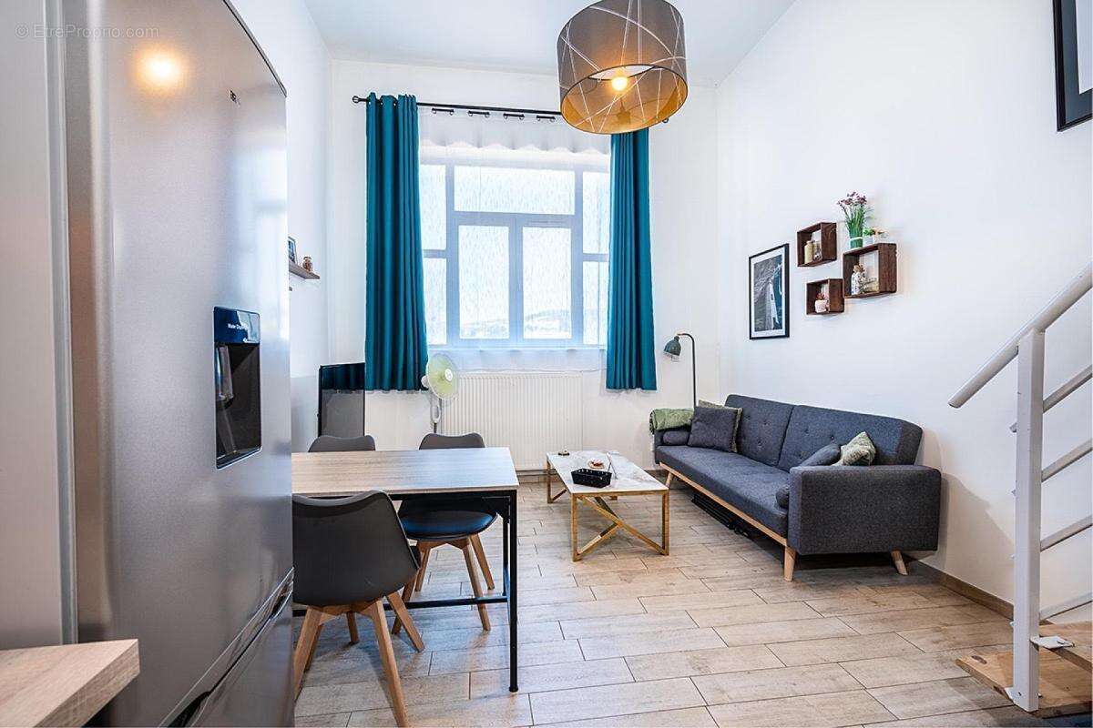 Appartement à SAINT-ETIENNE