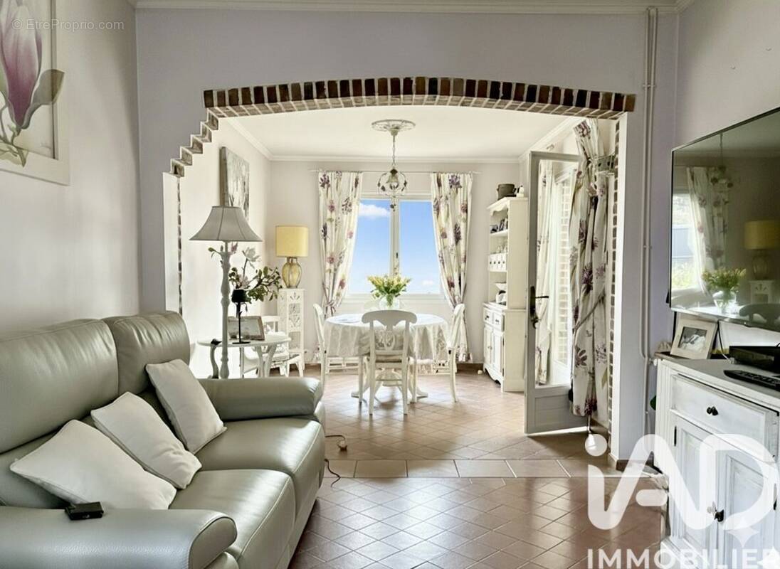 Photo 1 - Maison à BEAUVAIS