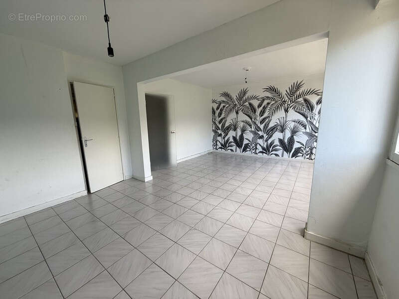 Saint-Claude, Appartement Type 3 avec garage - photo 2
