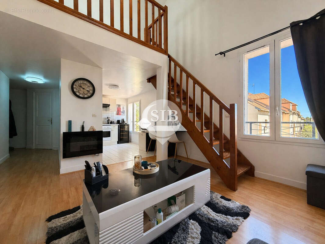 Appartement à LINAS