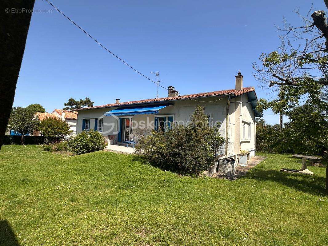 Maison à MESCHERS-SUR-GIRONDE