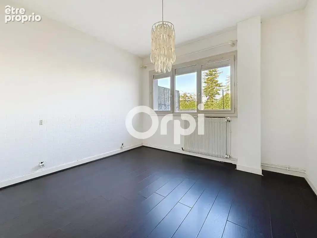 Appartement À Vendre proche de l'hyper Centre - photo 5