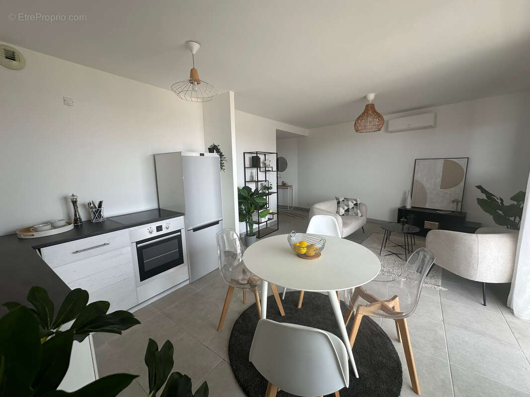 Appartement à LA LONDE-LES-MAURES