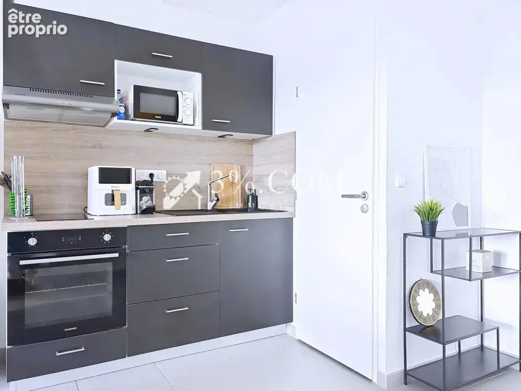 Appartement T2 moderne de 48 m2 avec terrasse et vue dégagée - photo 11
