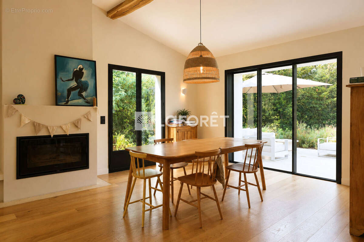 Maison Roquefort Les Pins 7 pièce(s) 186 m2 - photo 13