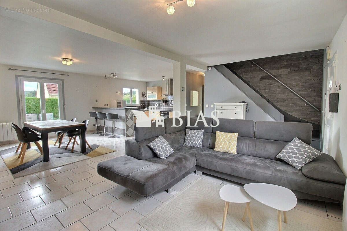 Maison à NASSANDRES