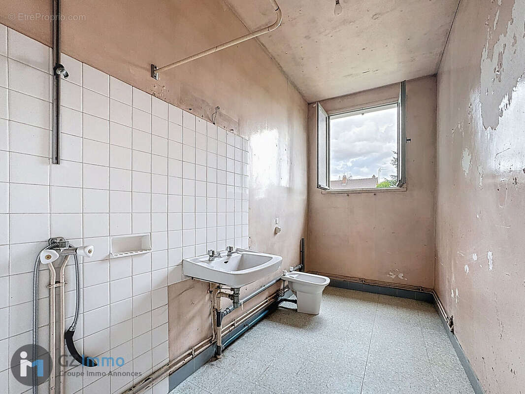 Photo 9 - Maison à SALON