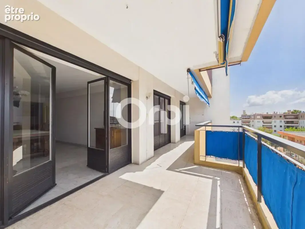 Appartement t3 - 86m2 - stationnement/ cave - centre ville - traversant - dernier étage - photo 2