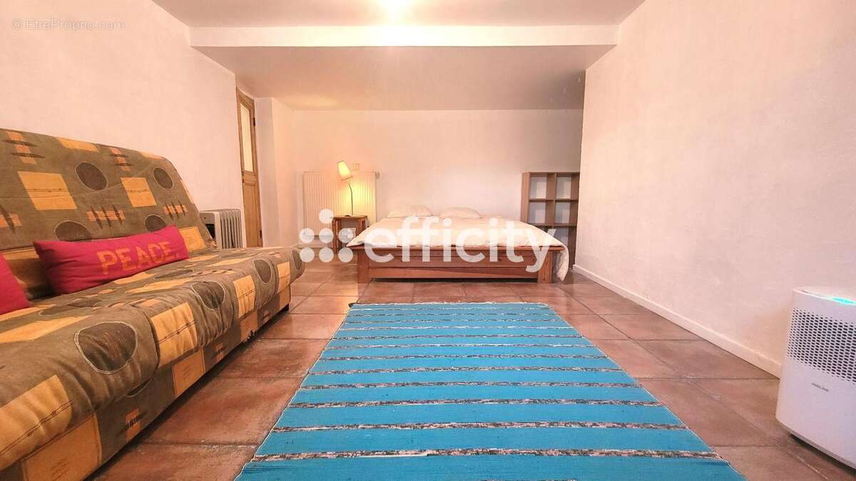 Maison à FLEURIEU-SUR-SAONE