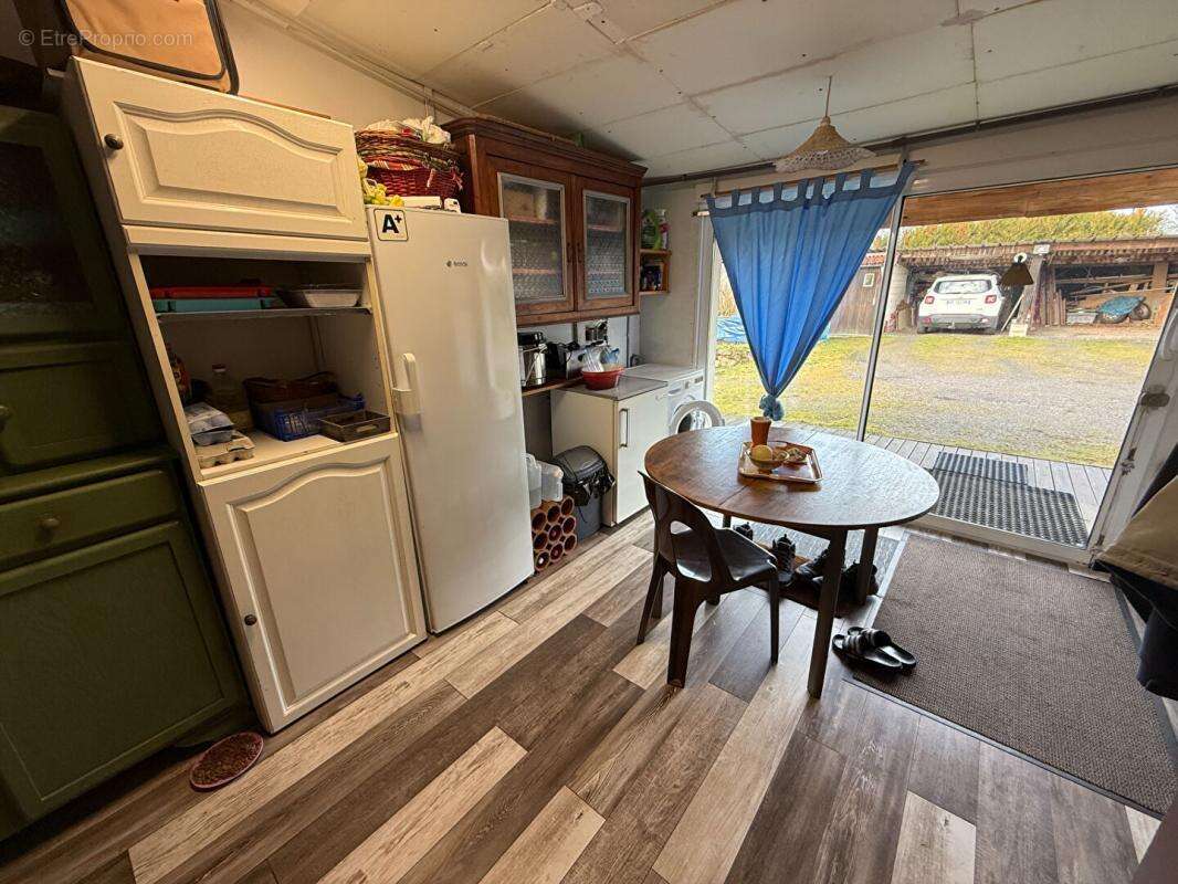 Maison 127 m2 + 2000 m2 terrain + dépendances + puits - photo 12