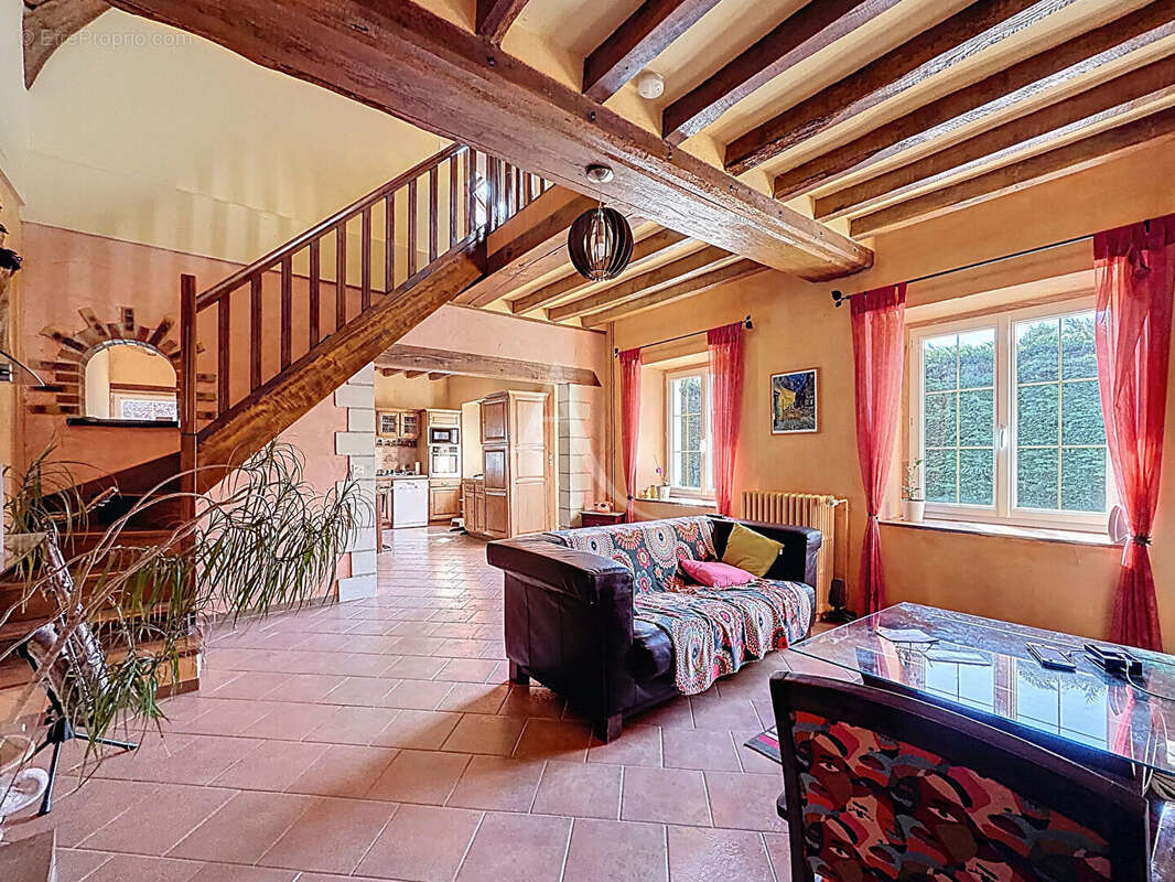 Maison à SAINT-SYLVAIN-D'ANJOU