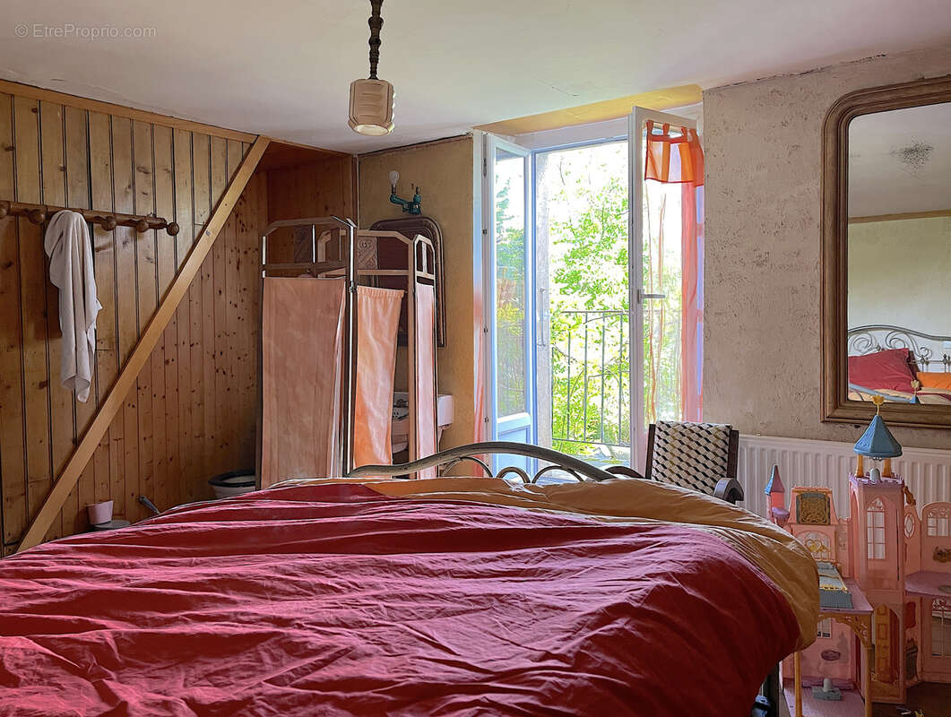 Maison avec dépendances et Terrain constructible - photo 10