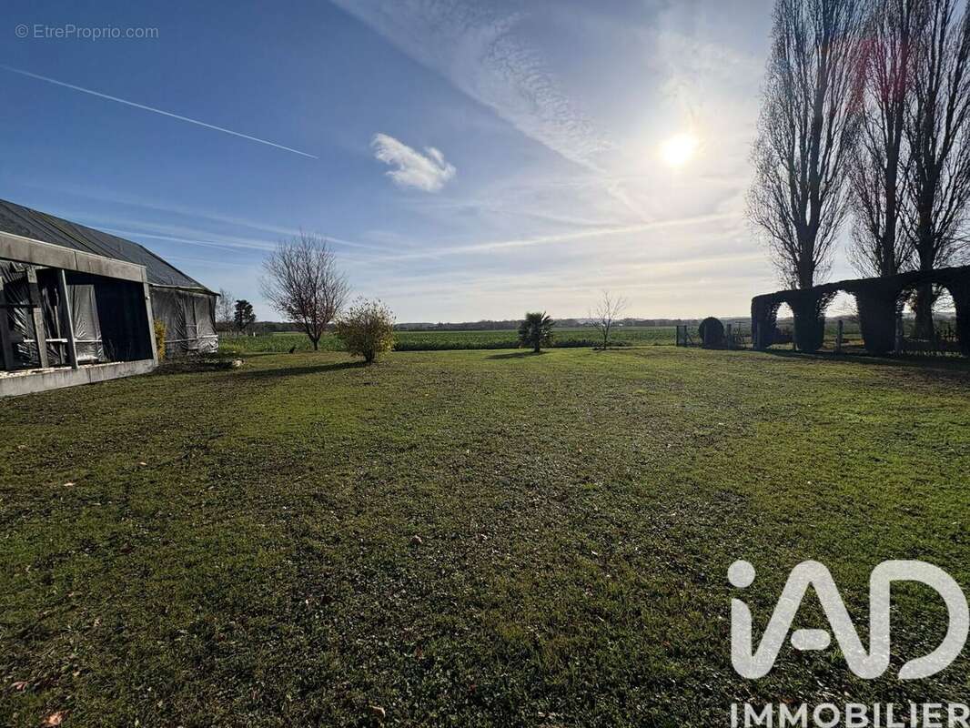 Photo 2 - Terrain à SAINT-MAURICE-MONTCOURONNE