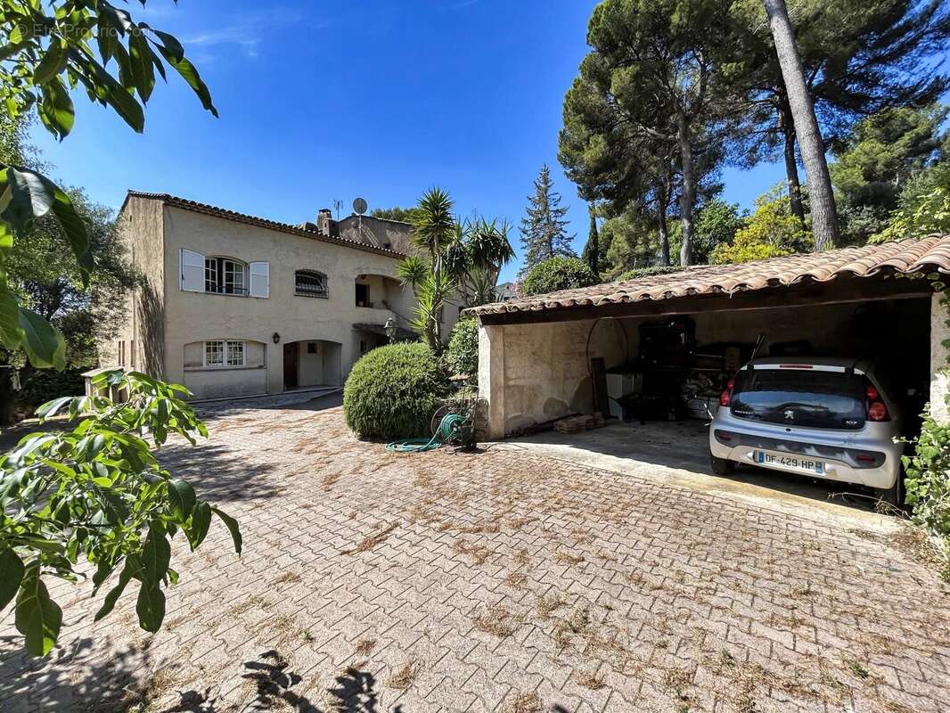 Propriété de caractère à Antibes – Quartier Eucalyptus - photo 31