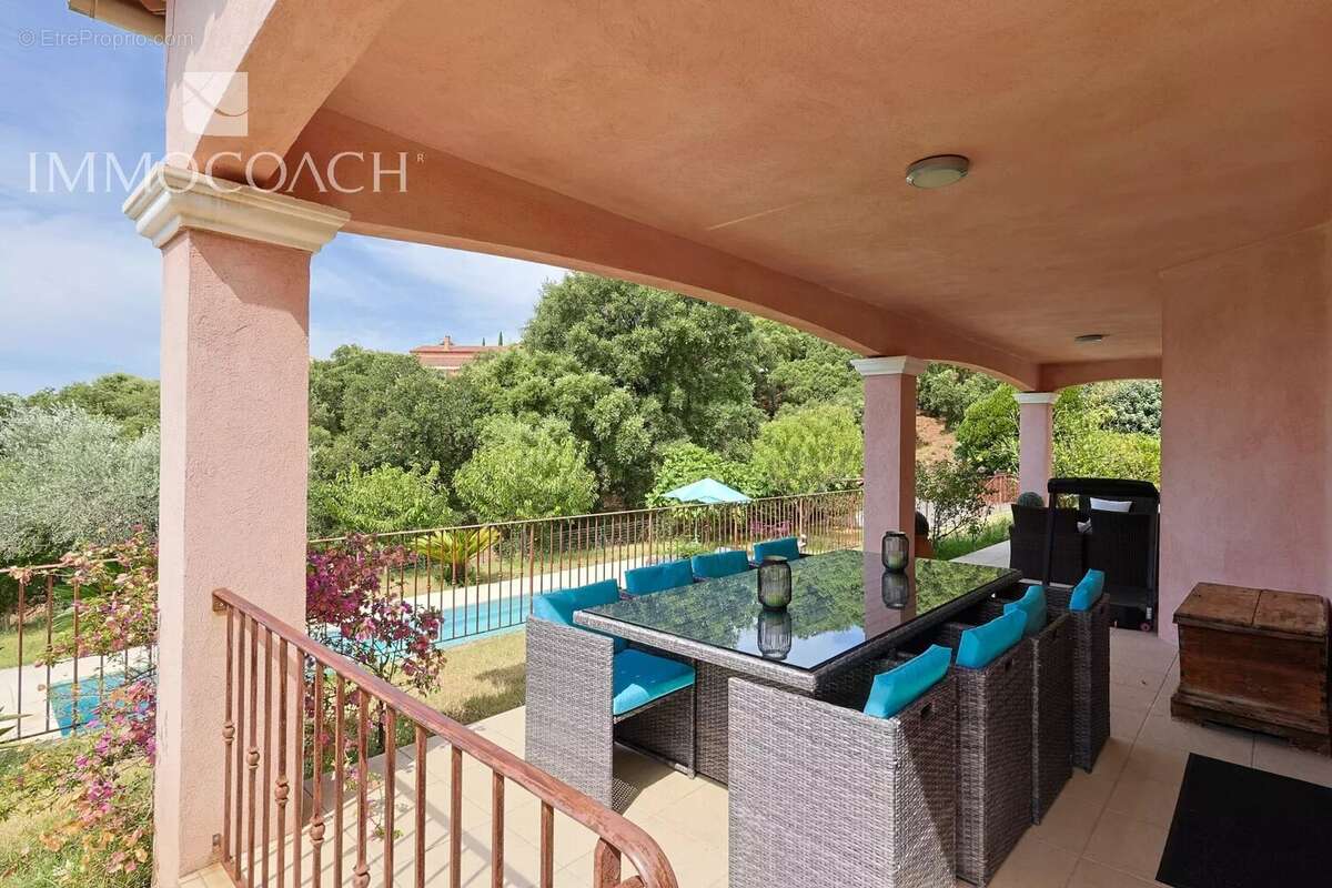 Villa avec piscine , garage proche du golf de Valvros - photo 3