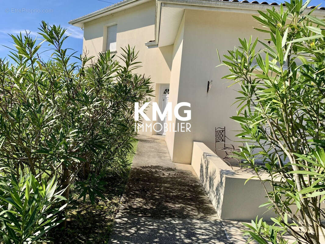 Maison à SAINT-PIERRE-D&#039;IRUBE