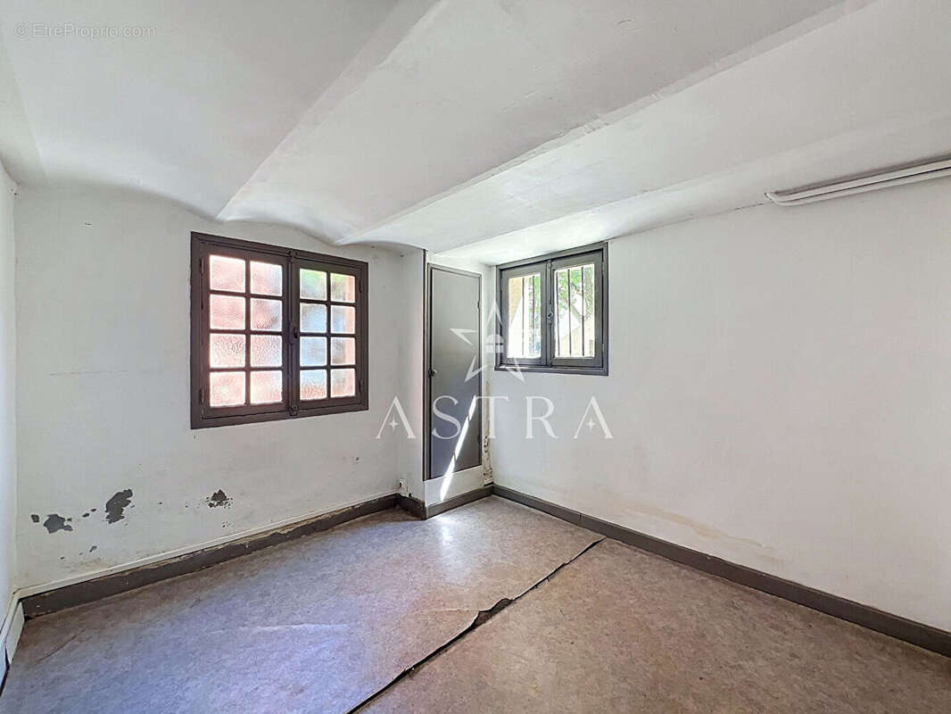 Maison 4 pièces - 83,78 m² à rénover - photo 7
