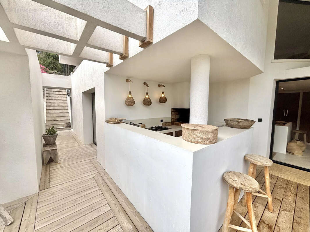 Maison à LE ROURET