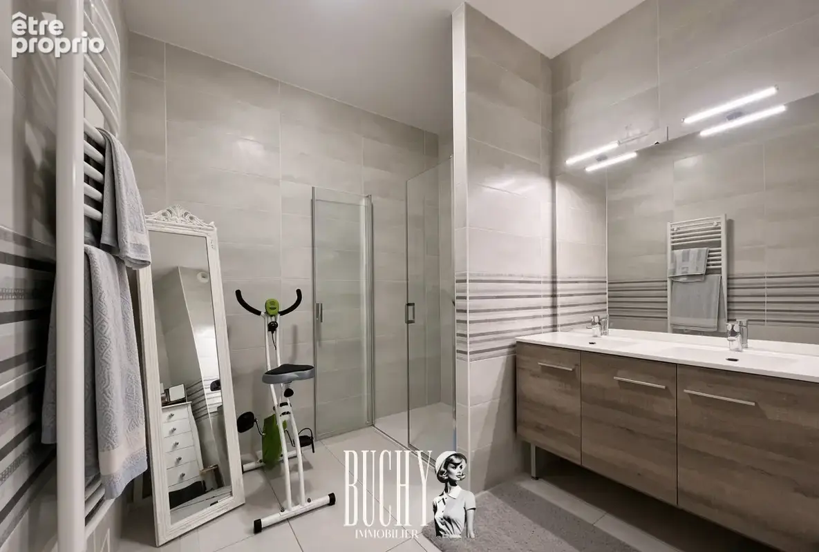 ILE VERTIME - Appartement T4 d'environ 95 m2 avec parking - Commerces et Gare - photo 6