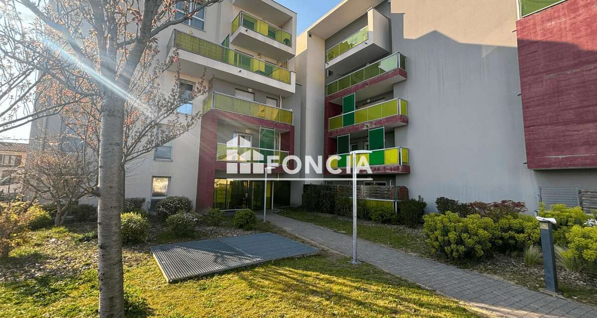 Appartement à DECINES-CHARPIEU