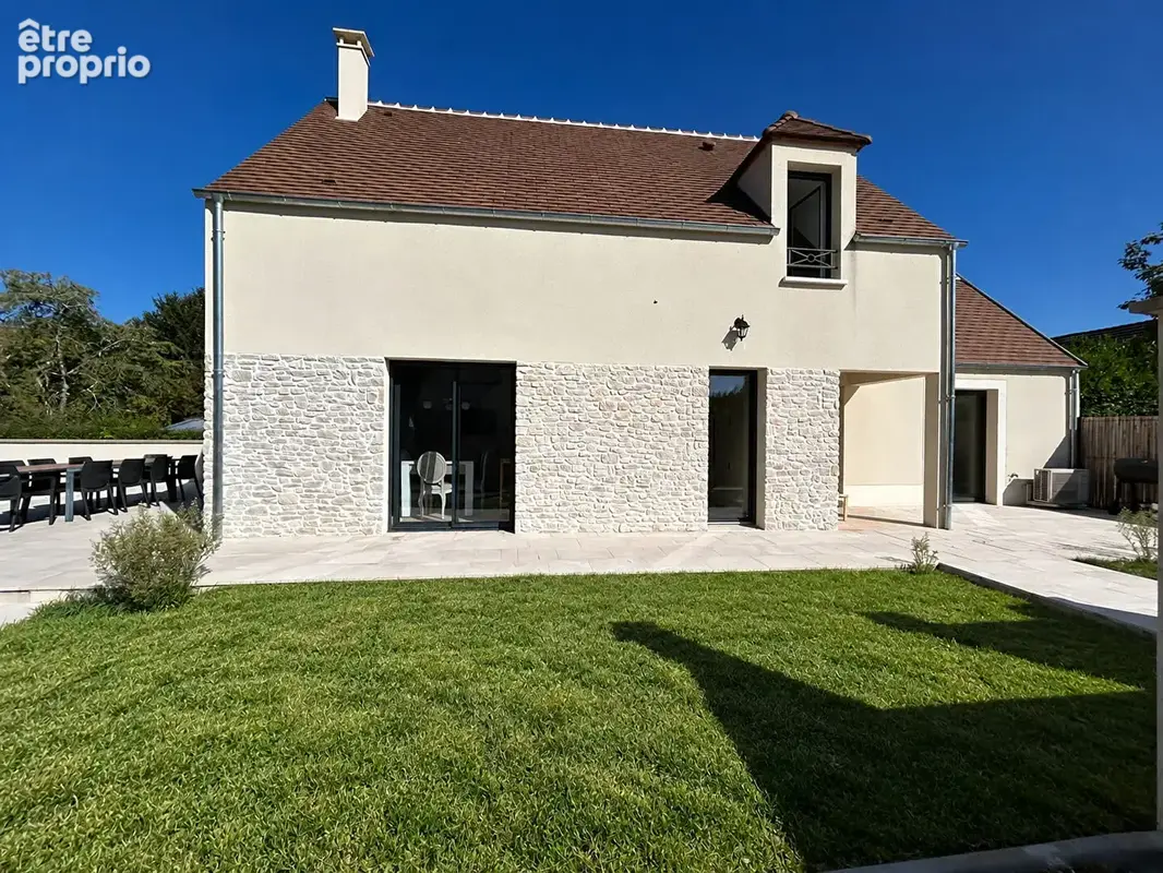 Photo Maison à Bourron-Marlotte au prix de 447 000€