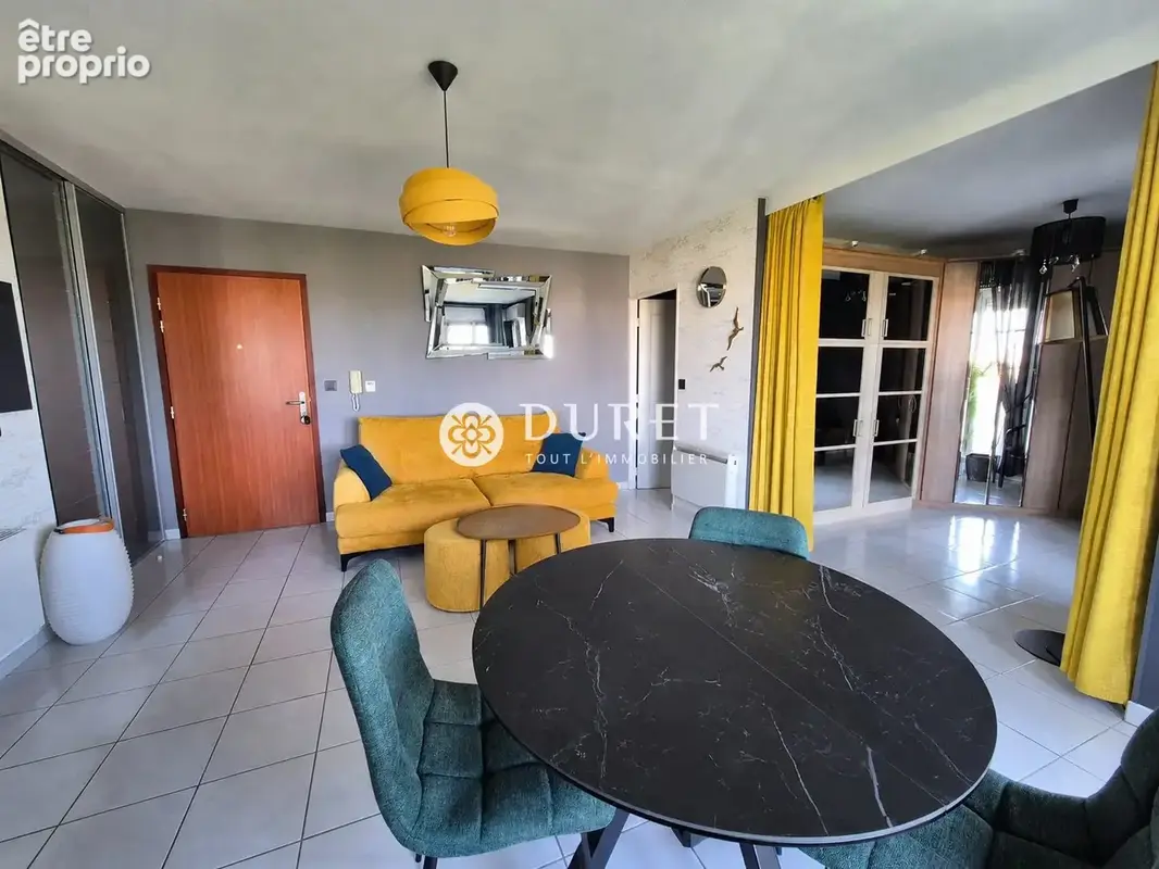 Appartement 59 m² à Saint-Gilles-Croix-De-Vie  - photo 4