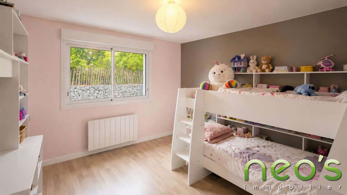 Maison 154 m² à Chemille  - photo 8