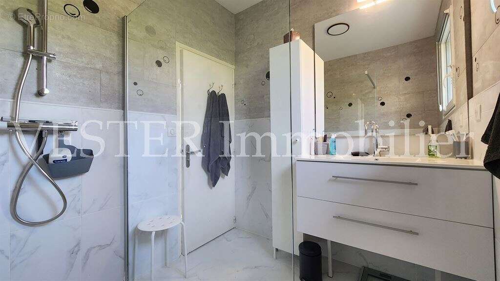 Maison à SAINT-LAURENT-DES-HOMMES