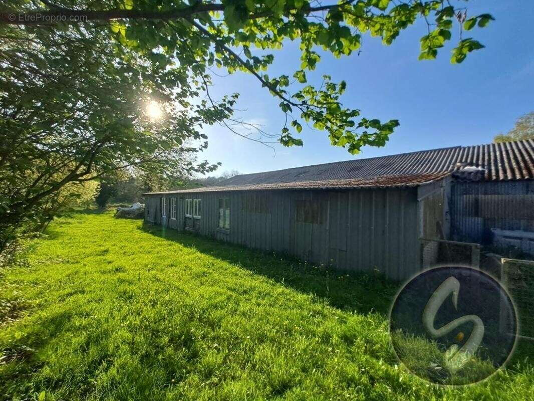 Terrain à LE ROC-SAINT-ANDRE