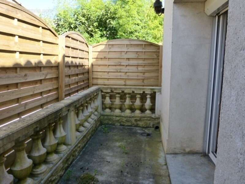 Appartement à RUELLE-SUR-TOUVRE