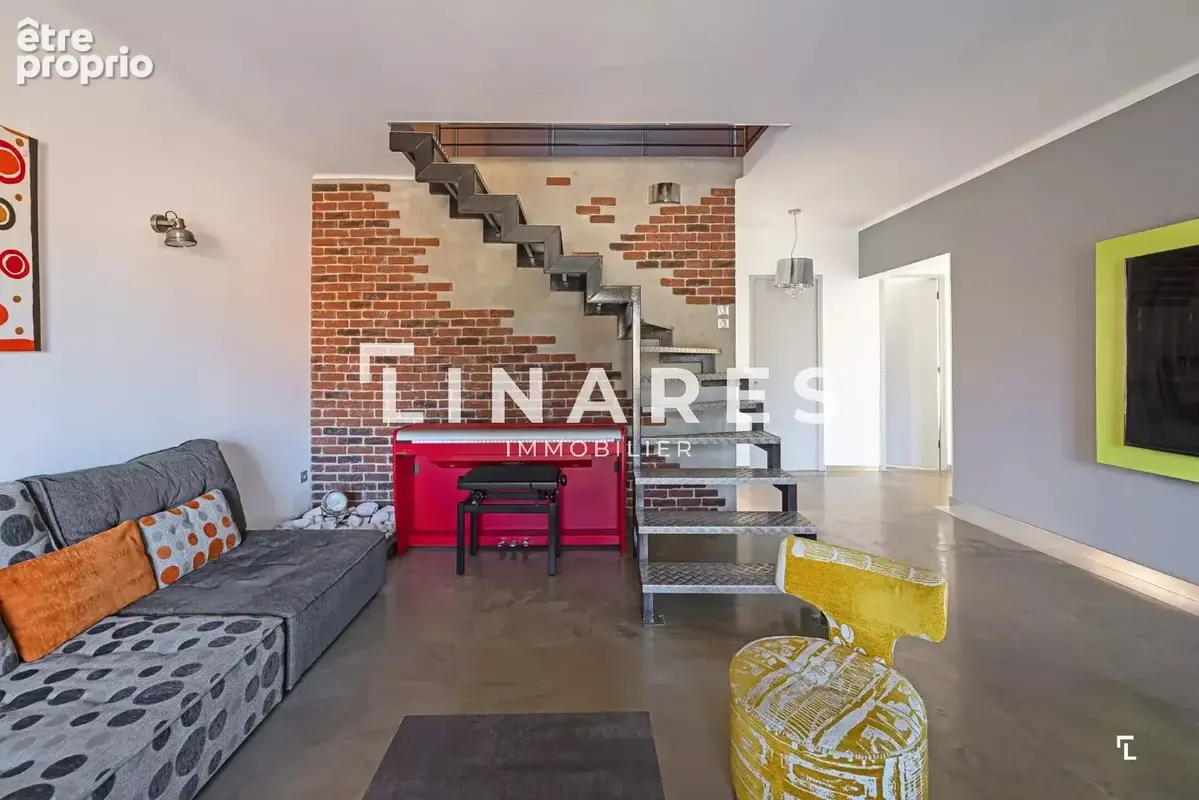 L'AGREABLE -  Villla T7 de 250m² - Piscine - Cuisine d'été - Parking - Parcelle 492m² - 13013 SAINT MITRE - photo 9