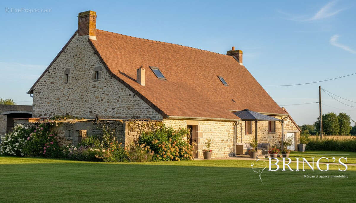 Maison à VILLAINES-LA-CARELLE