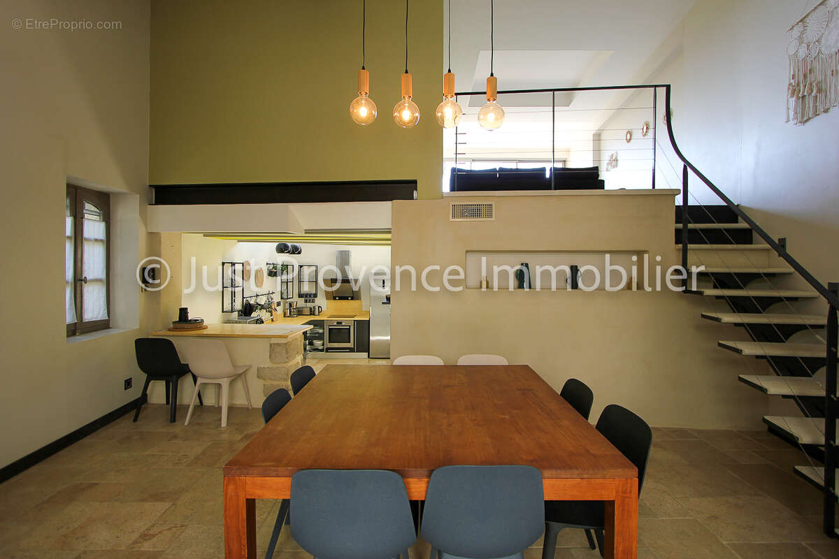 Maison à LE BARROUX