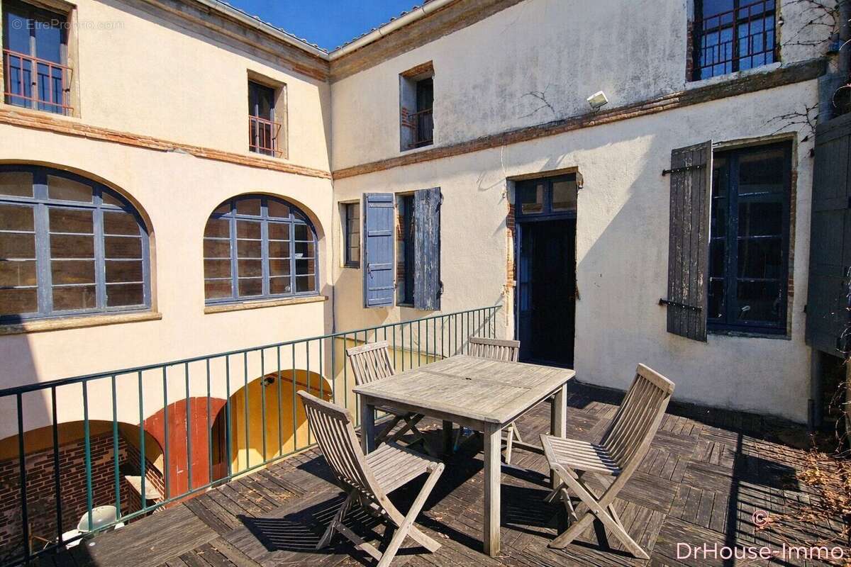 Maison 560 m² à Auvillar  - photo 17